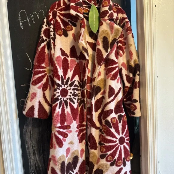 FARM Rio Ainika Flowers Fleece Coat Floral Textured - Red and Pink - Picture 8 of 10